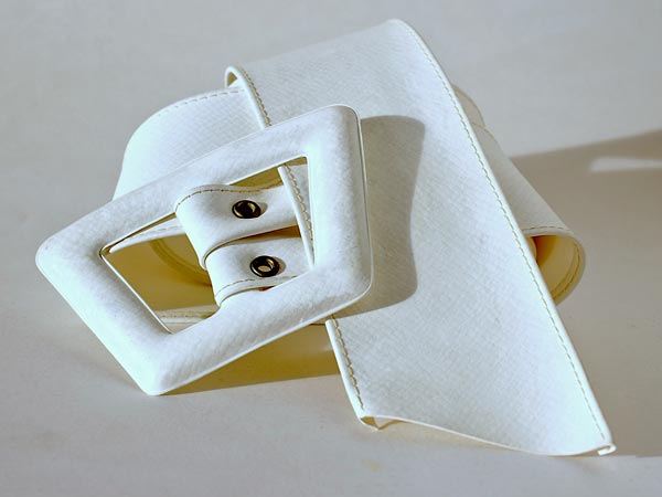 White Stitched Belt Romboid Buckle